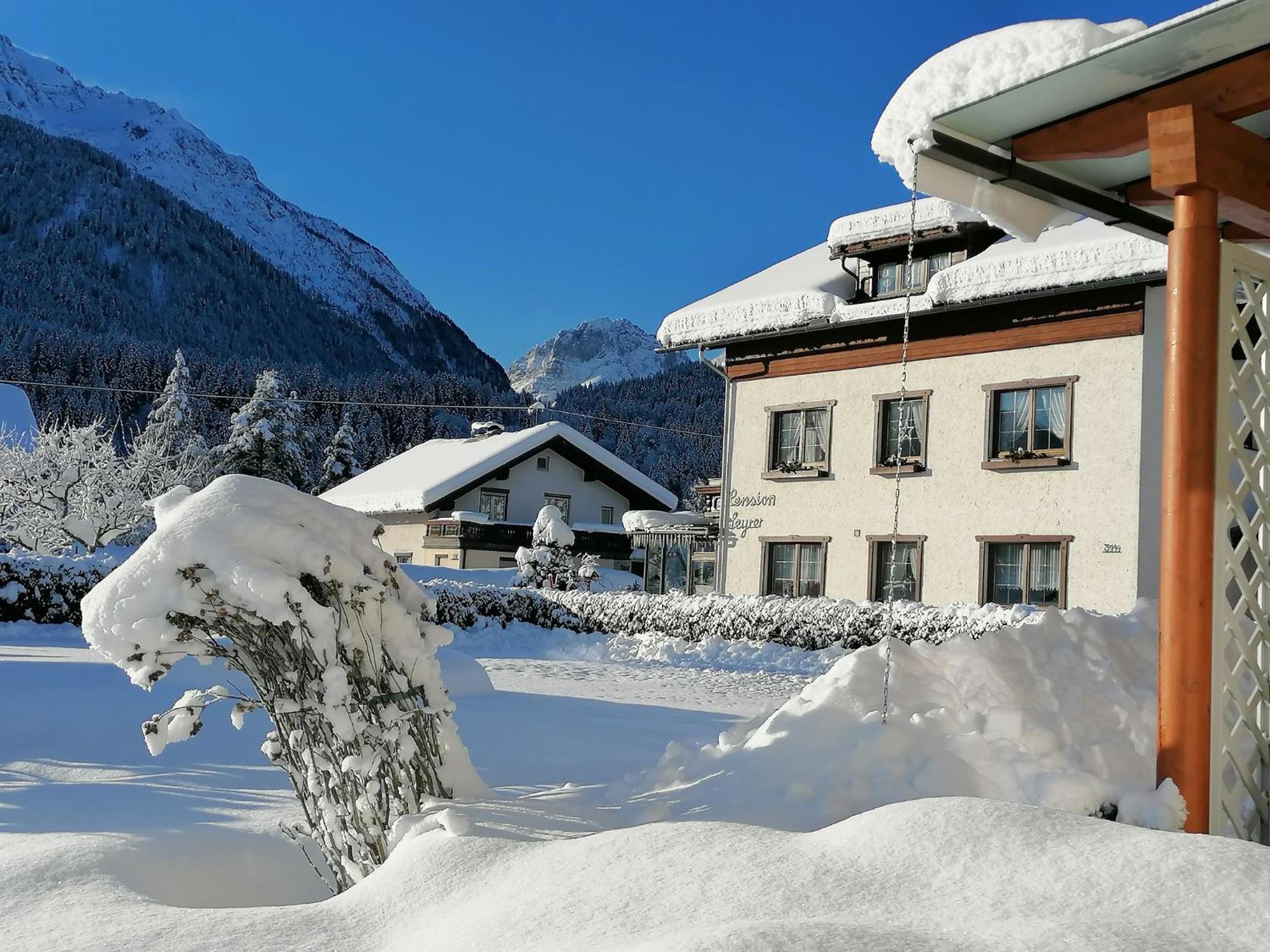 Pension Leyrer Kotschach-Mauthen Exterior foto